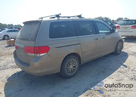 2008 Honda Odyssey Touring z USA, uszkodzony, nr VIN 5FNRL38828B016966